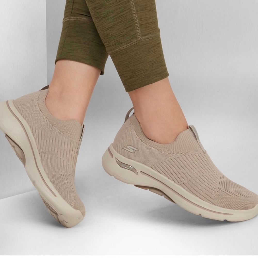 New Sketchers worn only once